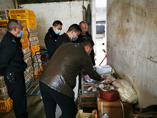 区市场监管局强化“两法衔接”到位 助推食品安全保障 进行市场调查